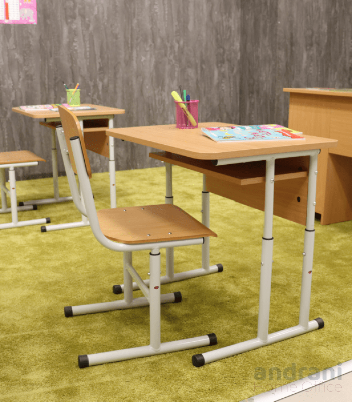 Scaun școlar reglabil pe înălțime